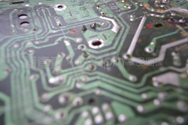 主板信息軌道上的無線電部件技術推廣